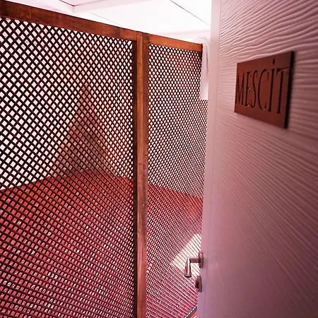 Aqua Boss Otel