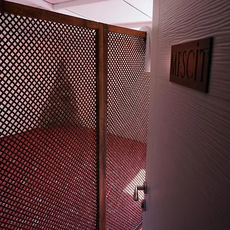 Otel Aqua Boss