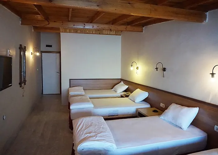 Aqua Boss ホテル エジェアバト